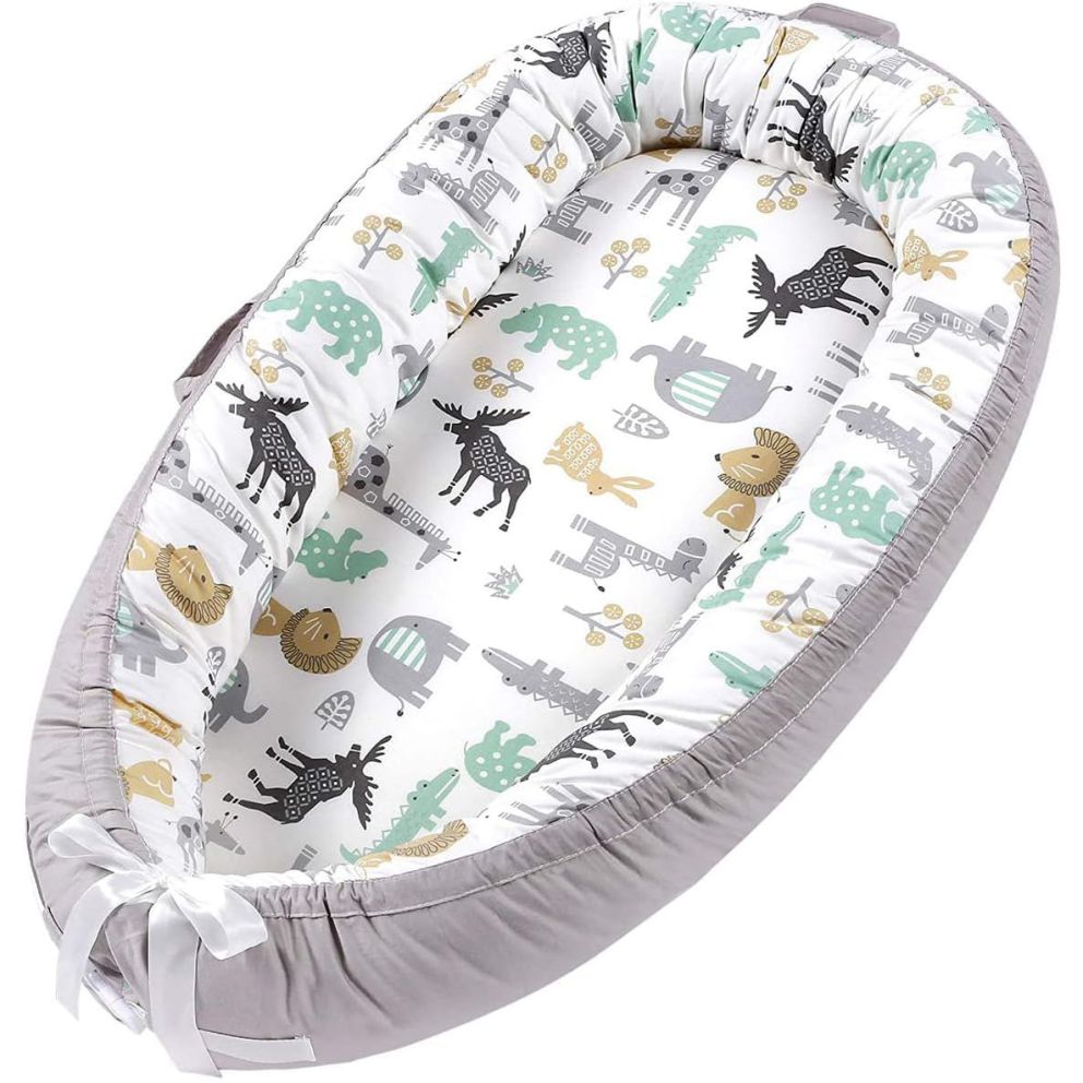 Cosulet Bebelusi pentru Dormit tip Baby Nest, cu Doua Fete, 0-24 Luni, 90x55cm, Husa Bumbac, Confort & Siguranta, Alb/Gri Bej